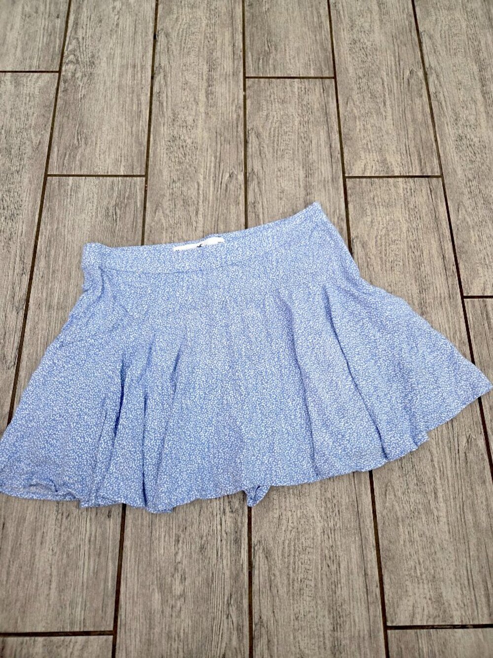 Hollister Women's Ultra High-Rise Blue Floral Skort Size Medium